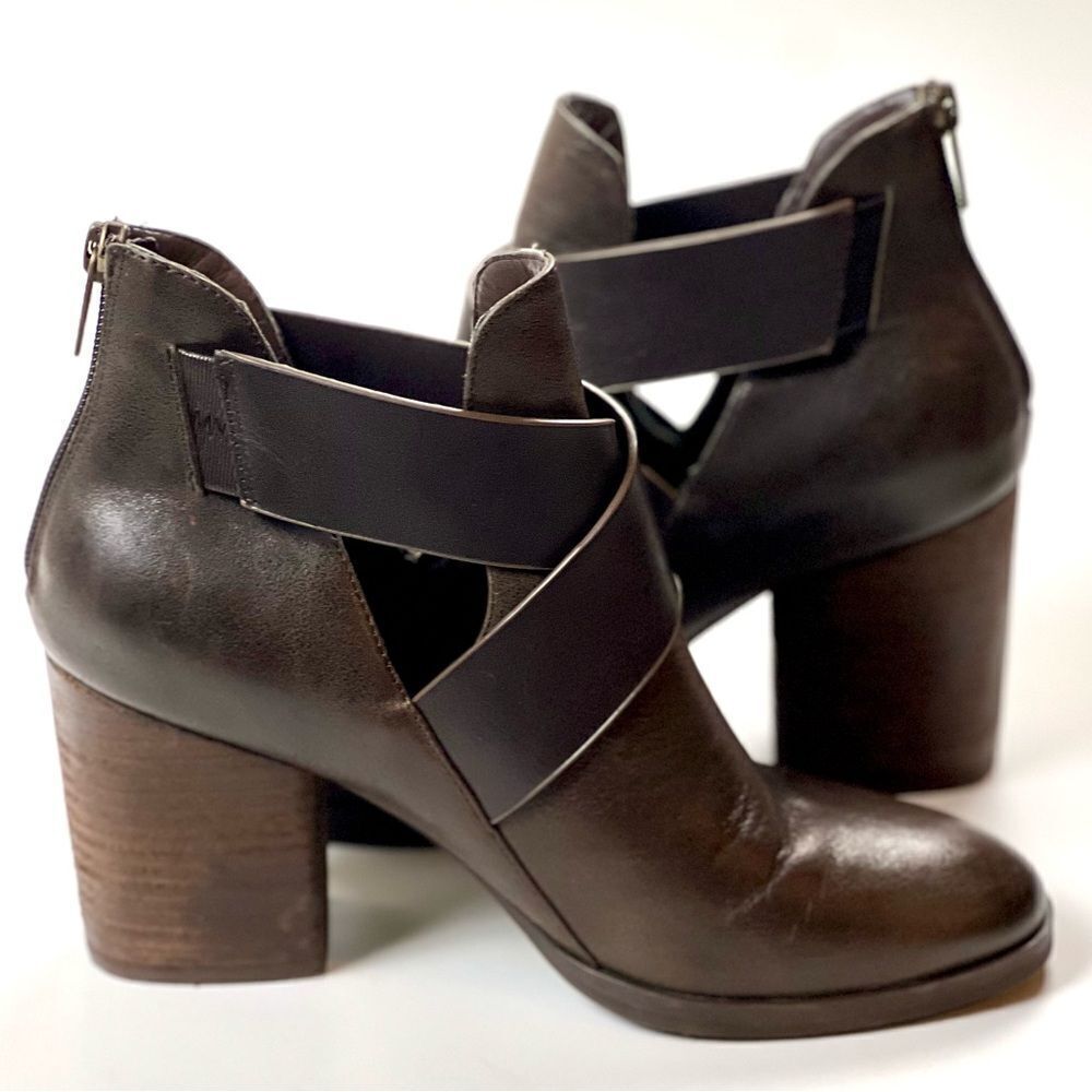 Isola Ladora Larka Horse-bit Leather Booties - Picture 5 of 13